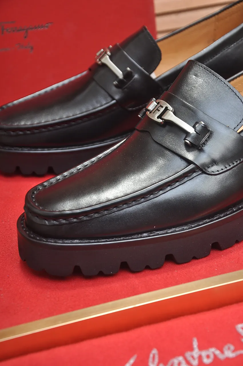 Men's shoes 💰500💶[Ferragamo/Ferragamo] The latest model in the counter. Original imported high-quality cowhide with open edges + imported 🐂 water-dyed cowhide lining + original luxury metal buckle + original combined outsole. Comparison without pressure 38--45 (45 is custom-made and cannot be returned or exchanged)